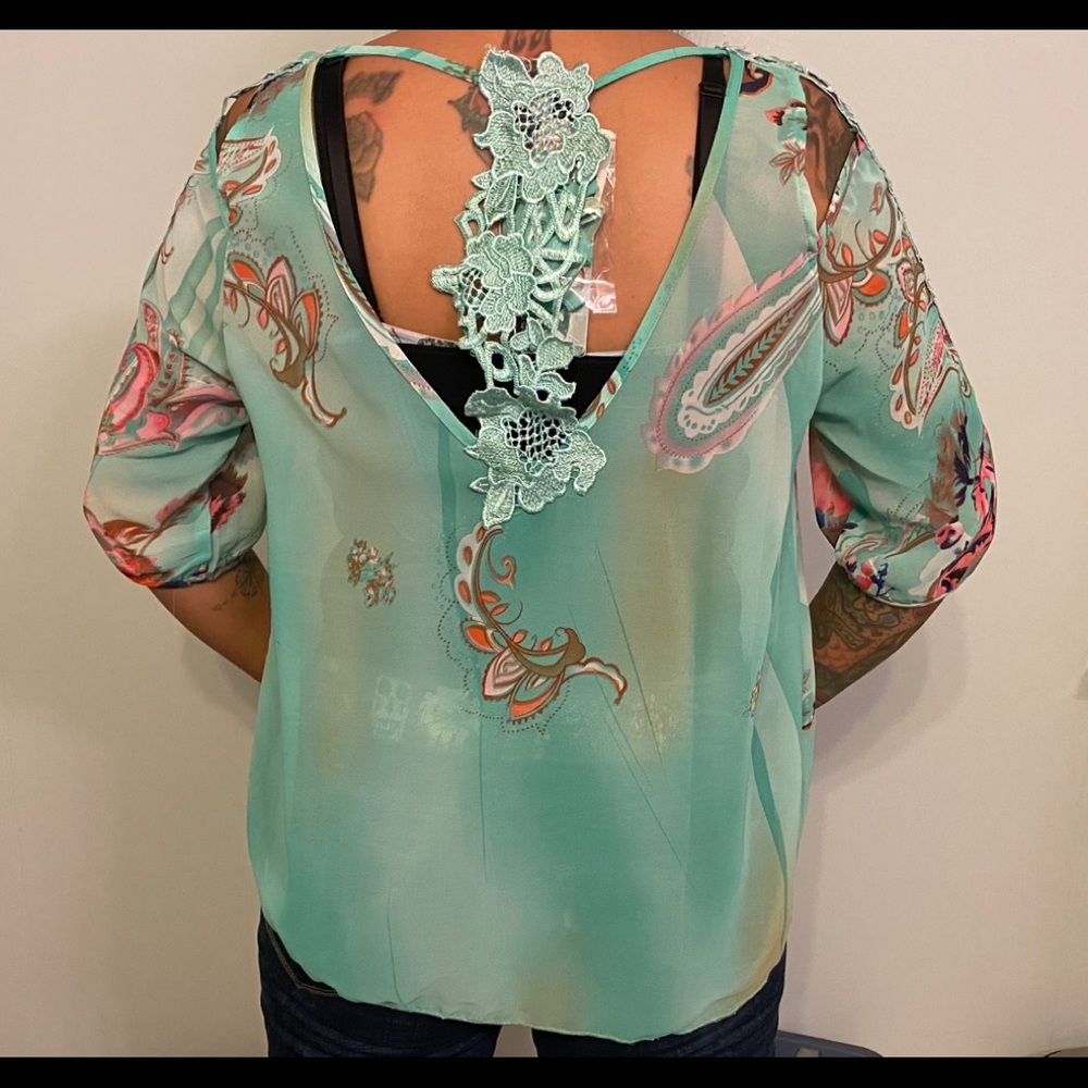 Blouse - Picture 3 of 3